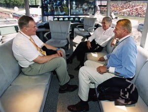 Paavo Lipponen, Bernie Ecclestone ja Kari O. Sohlberg.