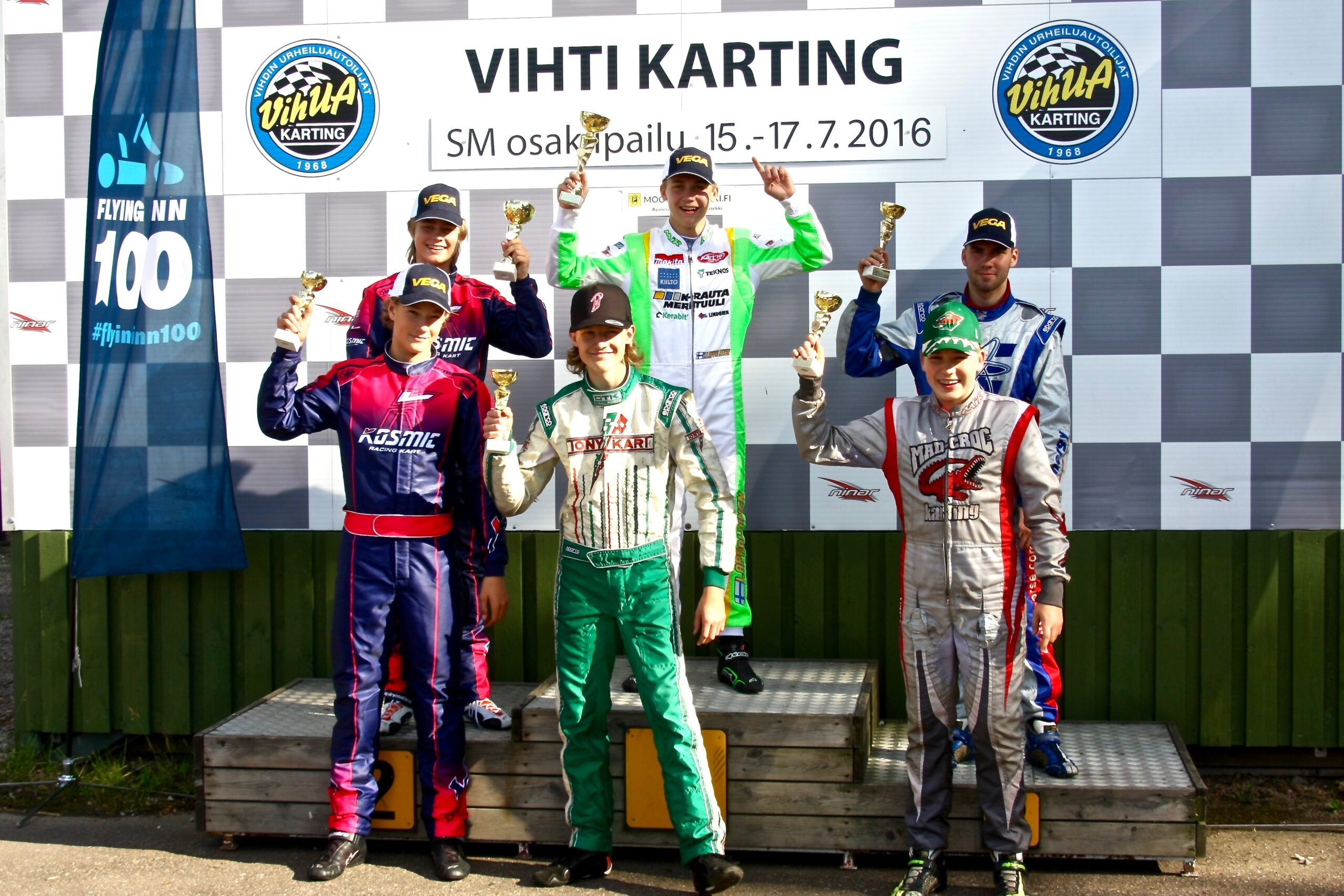 OK-luokan palkintojenjaossa oli hymy herkässä. Kuva Outi Talikka. 