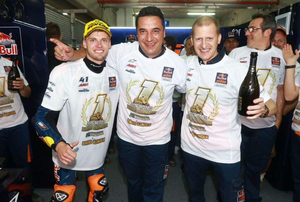 Brad Binder toi Ajo Motorsportille jo tallin viidennen maailmanmestaruuden Aragonin MM-osakilpailussa. Kuva: Ajo Motorsport